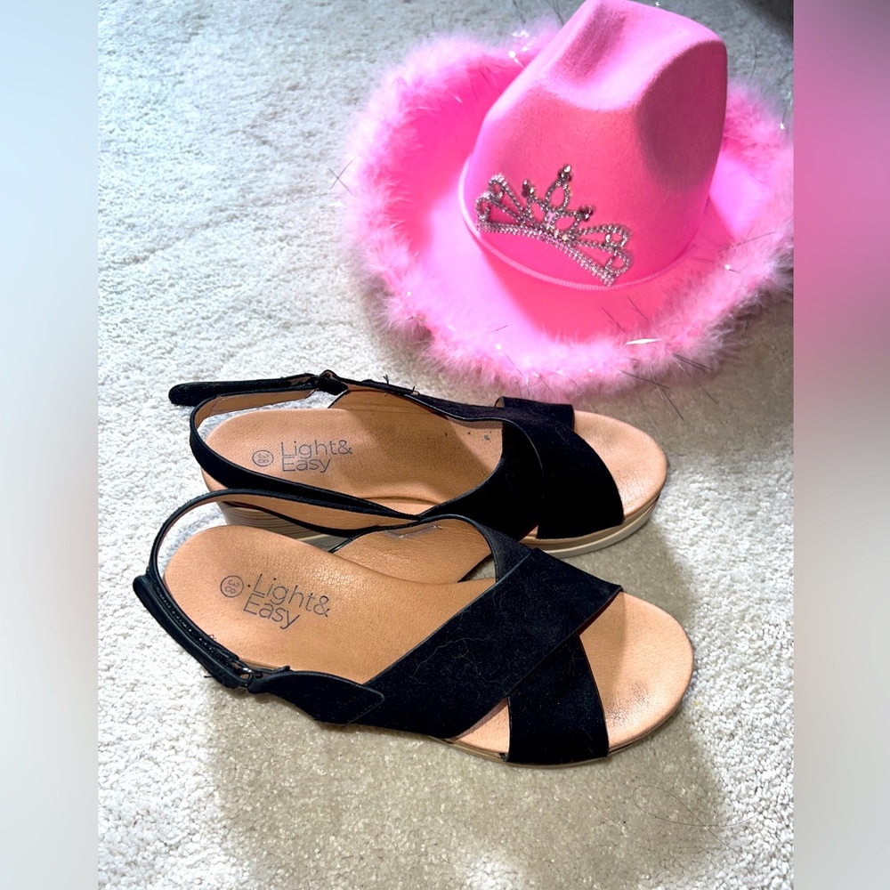 Women’s Black Shoes, size 8, super light weight platform walking shoes, cute